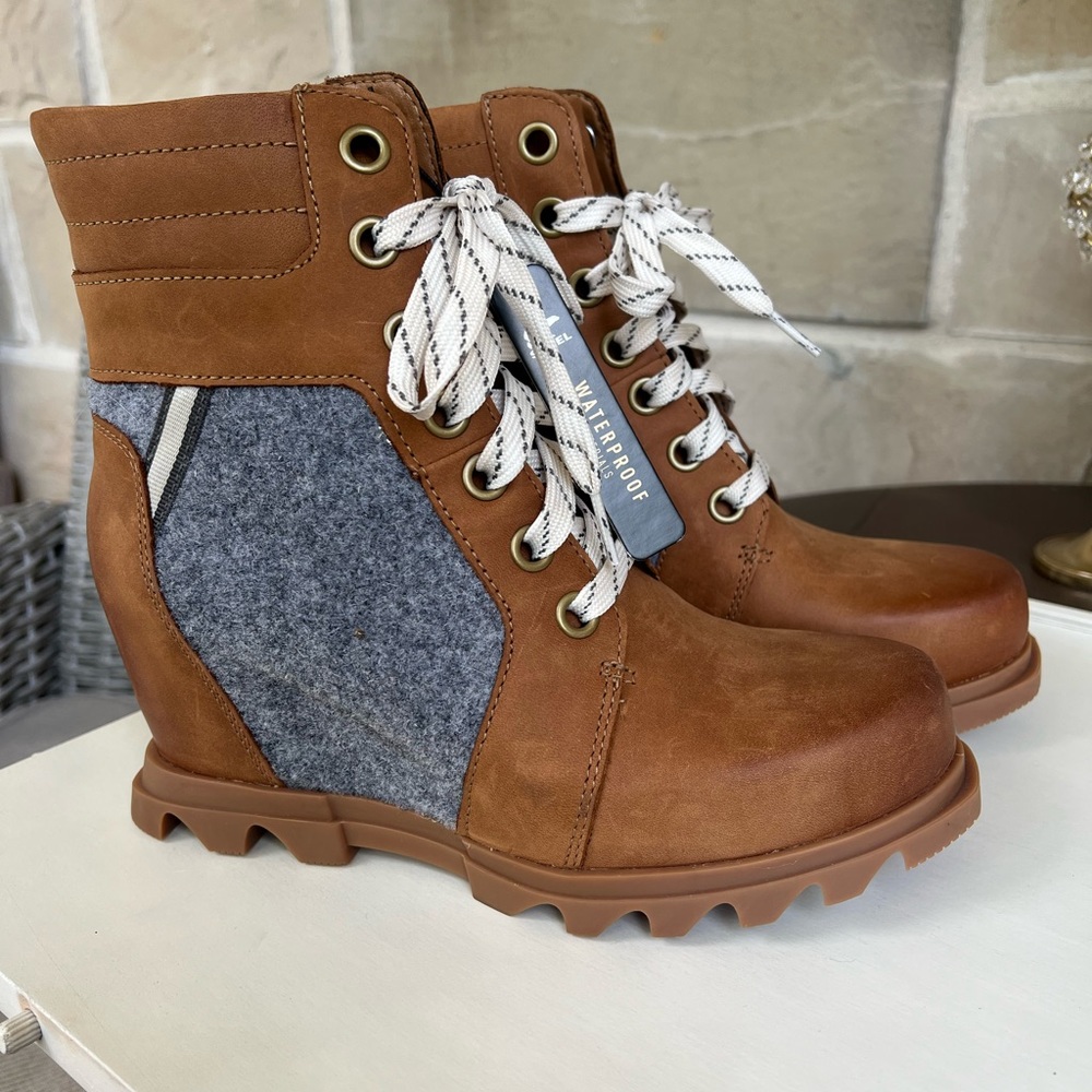 Sorel waterproof leather boots